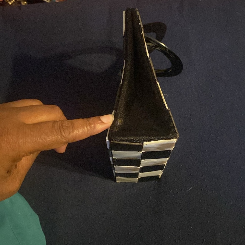 Retro Black White Mini Checkered Purse Mother of Pearl - Picture 5 of 6